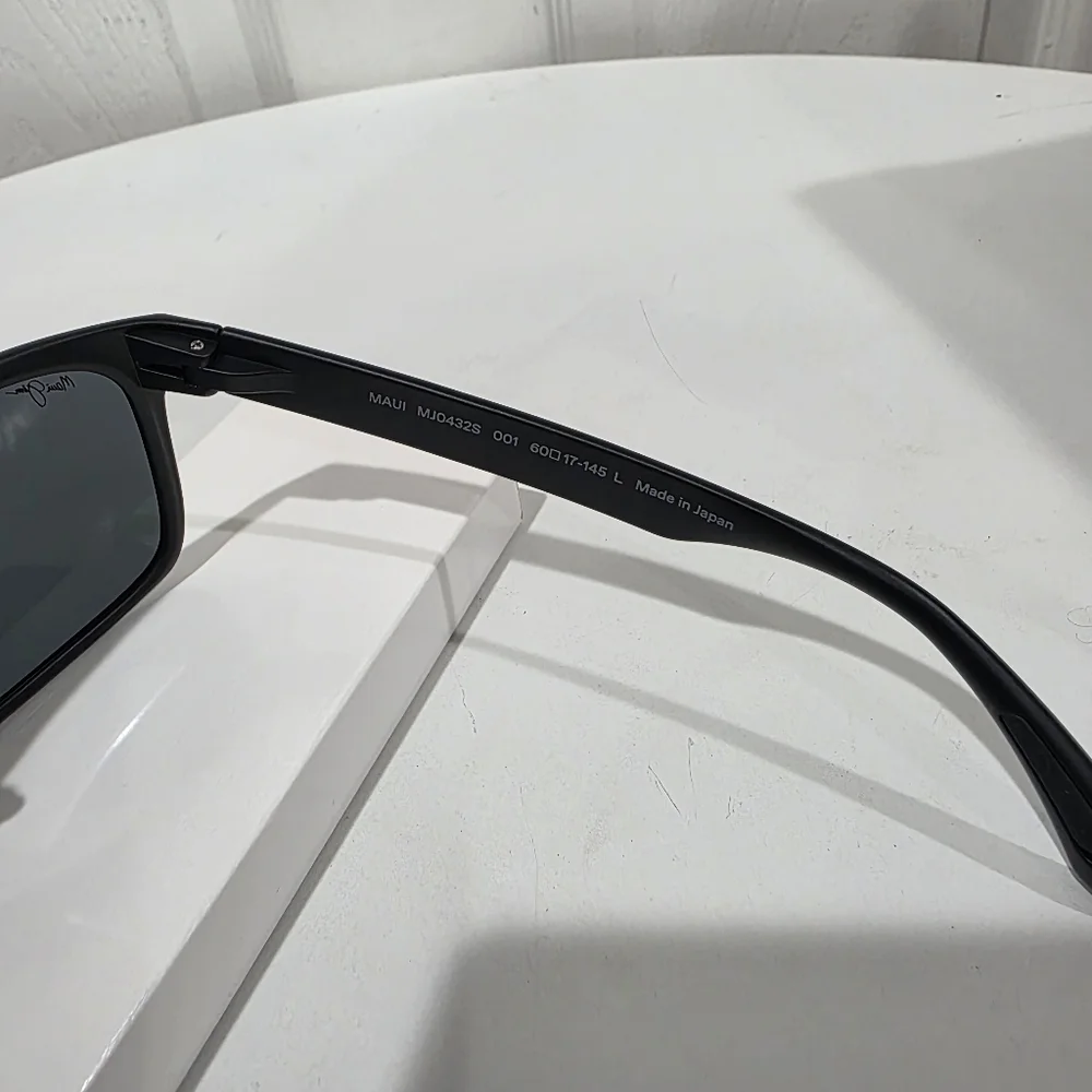 NWT Maui Jim RED SANDS Sunglasses Polarized.